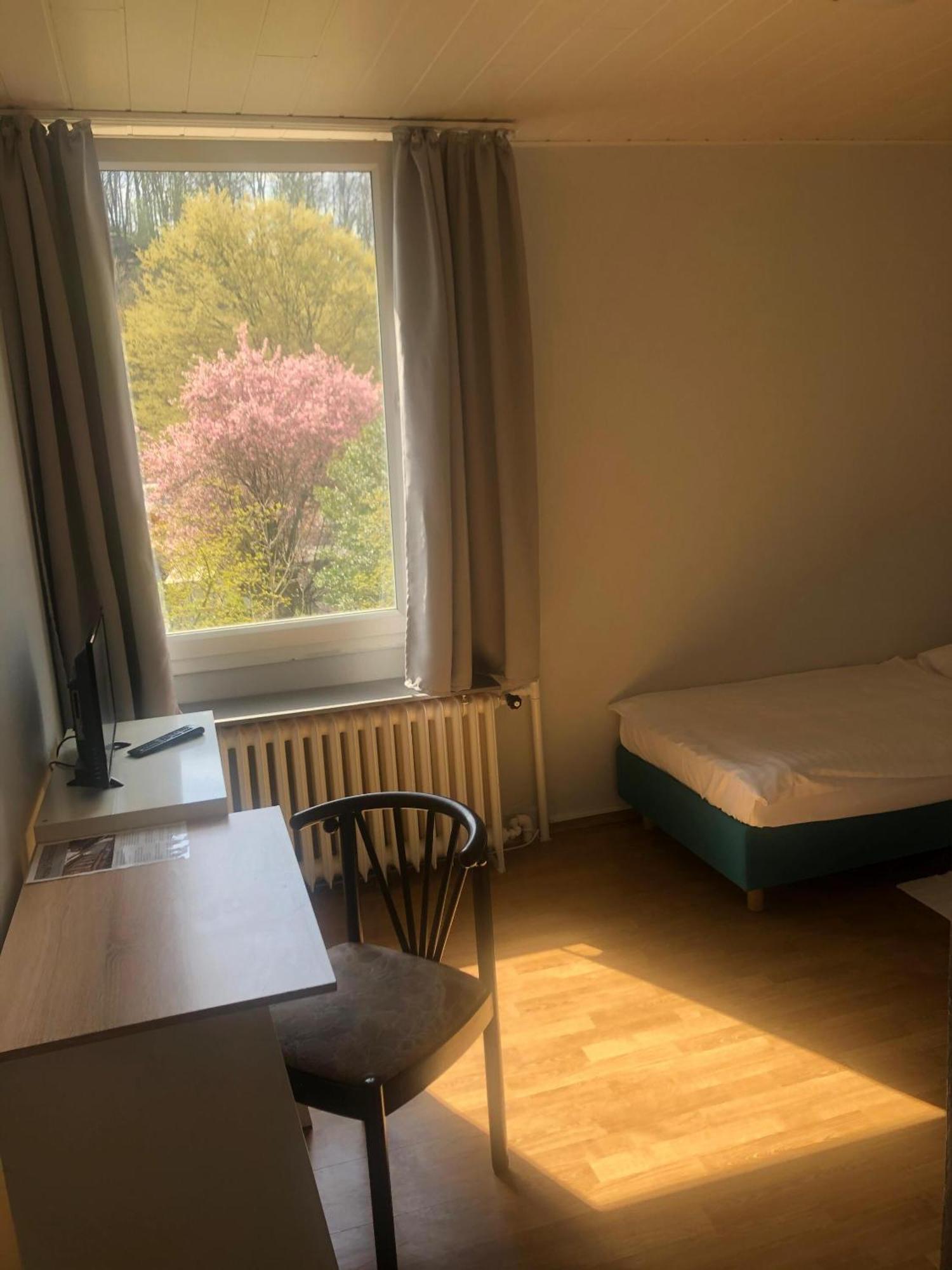 Hotel Schwaferts Wuppertal Oda fotoğraf